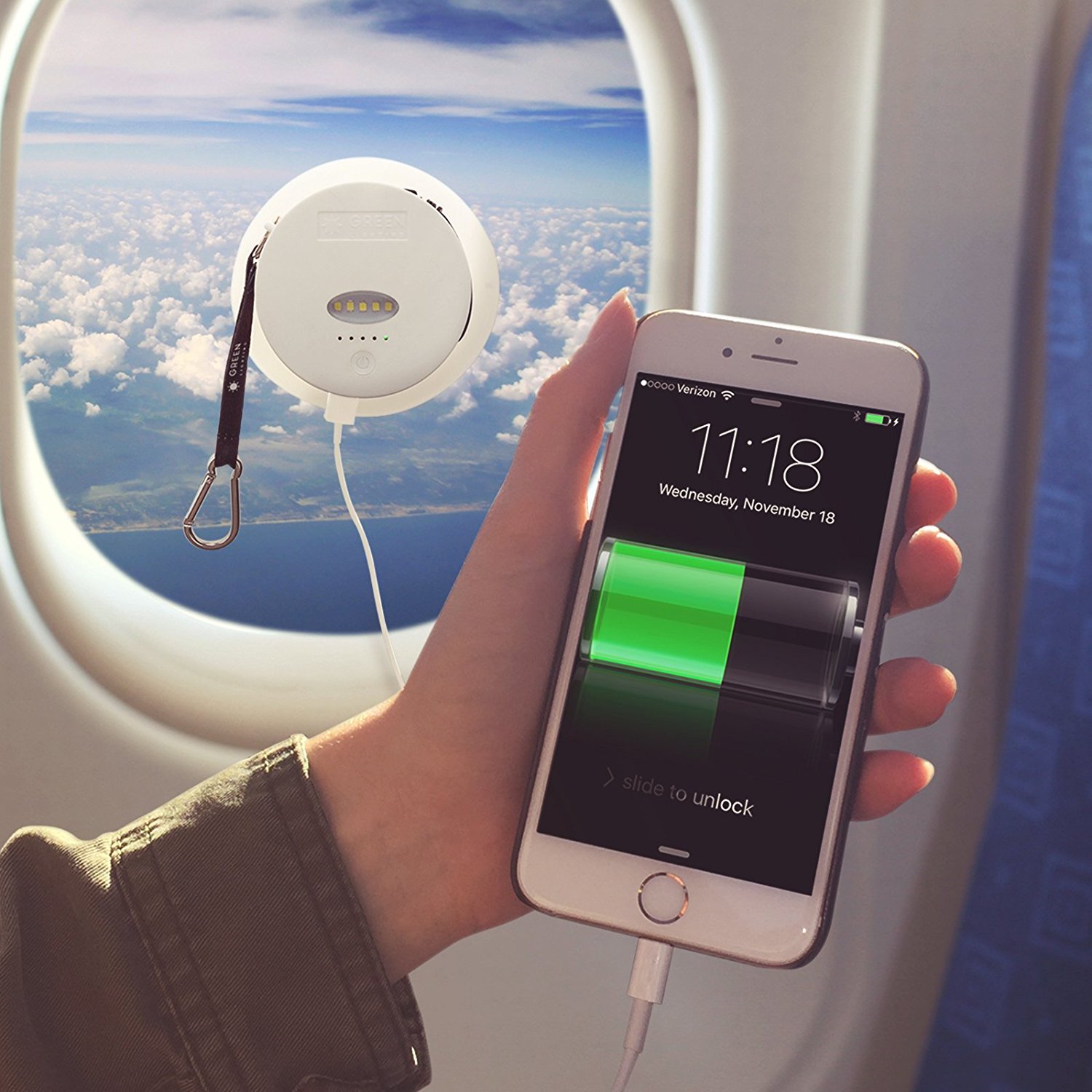 В самолетах можно зарядить телефон. Гаджеты для телефона. Зарядка для телефона. Необычные зарядки для телефонов. Беспроводная зарядка мобильных телефонов.